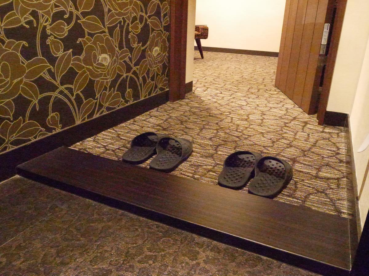 Hotel Hills Oszaka Kültér fotó